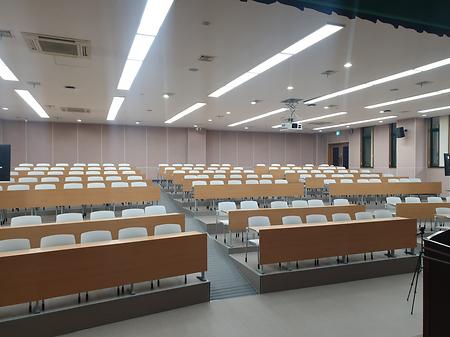 [법학관] 대형강의실 001호